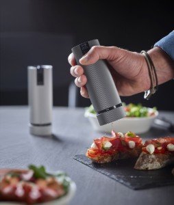 Electric pepper grinder, 15 cm, 'Line', 'Carbon' - Peugeot
