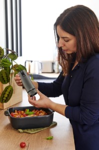 Electric pepper grinder, 15 cm, 'Line', 'Carbon' - Peugeot