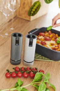 Electric pepper grinder, 15 cm, 'Line', 'Carbon' - Peugeot