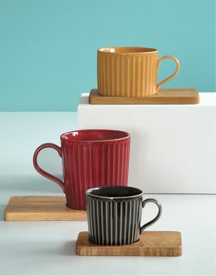 Komplet 2 porcelanskih skodelic z lesenim stojalom, 250 ml, "Take a Break", črno-bel - Nuova R2S