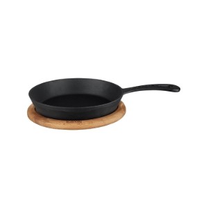 Frigideira de ferro fundido, 20 cm, com suporte de madeira - marca LAVA