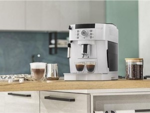 Automatische Espressomaschine, 1450W, "Magnifica S", Weiß - DeLonghi