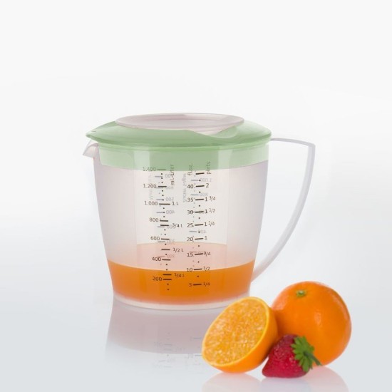 Mixing and measuring mug, with lid, plastic, 1400ml, Green Mint - Westmark