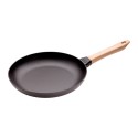 Żeliwna patelnia z drewnianym uchwytem, 28 cm - Staub
