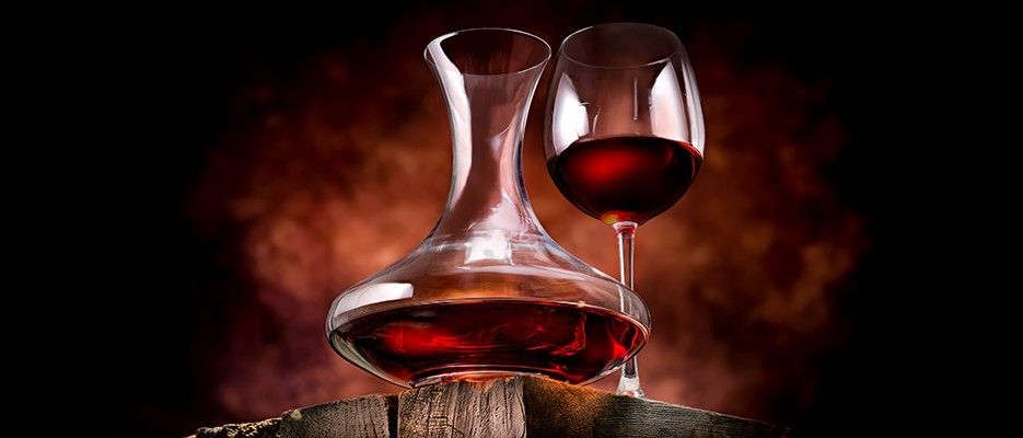 Decantare il Vino: perché farlo, quando farlo (e quando non)