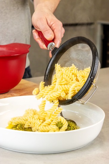 Rustfri stålsi, 18cm, "Empire Red" - KitchenAid mærke