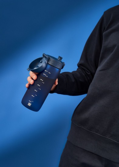 Vesipullo, kierrätettävä, 750ml, Navy - Ion8