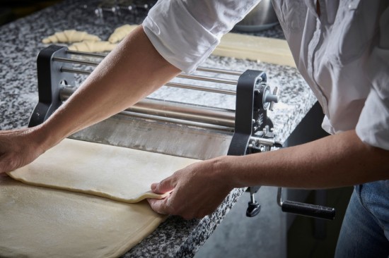 Dough sheeter, stainless steel - de Buyer