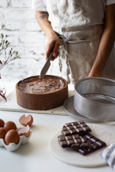 Rei'itetty kakkuvuoka, leivinpaperi sisältyy hintaan, 24 cm, ruostumatonta terästä - de Buyer