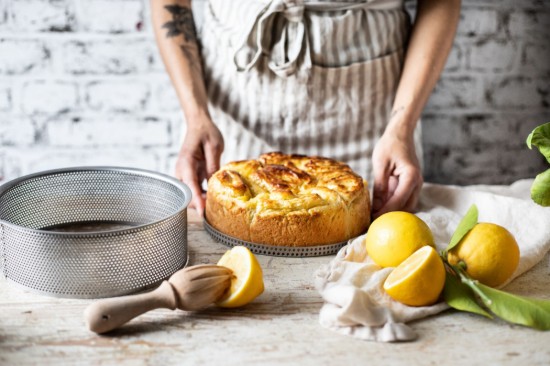 Rei'itetty kakkuvuoka, leivinpaperi sisältyy hintaan, 24 cm, ruostumatonta terästä - de Buyer