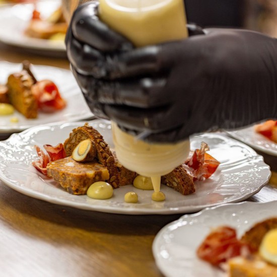 Комплект от 3 бутилки за сос, пластмасови, 240 мл - Westmark