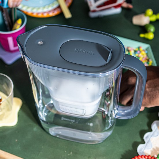 BRITA Style Essential Wasserfilterkanne 2,4 l + 2 Maxtra Pro Filter (Stone Blue)