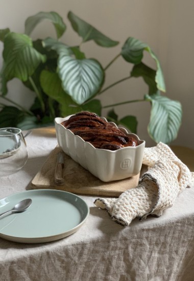 Sponge cake baking pan, ceramic, 28.5 x 13 cm / 1.8 L, Clay - Emile Henry