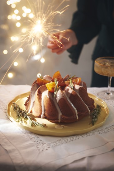 Servirni pladenj, keramika, 31 cm, Vanilla, "Madeleine" - Emile Henry