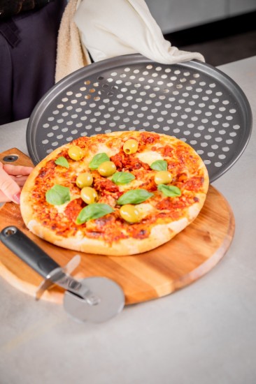 Pizza tray, perforated, 33 cm, steel - MasterClass
