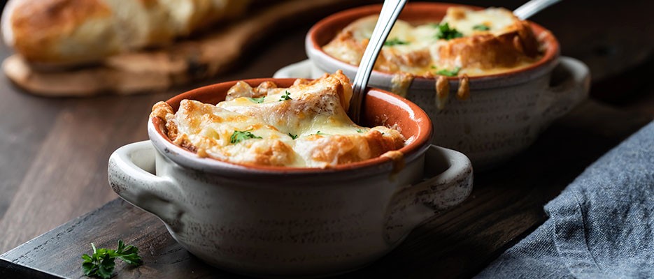Authentic baked French onion soup recipe
