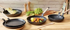 Non-stick frying pans in the kitchen: advantages of the de Buyer CHOC range