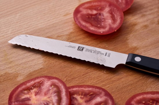 Univerzální nůž, zoubkovaná čepel, 13 cm, "ZWILLING Gourmet" - Zwilling