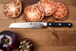 Univerzální nůž, vroubkovaná čepel, 13 cm, <<ZWILLING Pro>> - Zwilling