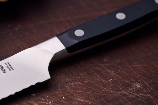 Bread knife, 23 cm, "ZWILLING Pro" - Zwilling