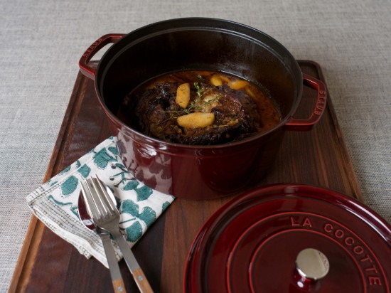 Cocotte Kochtopf, Gusseisen, 28 cm/6.7L, Grenadine - Staub