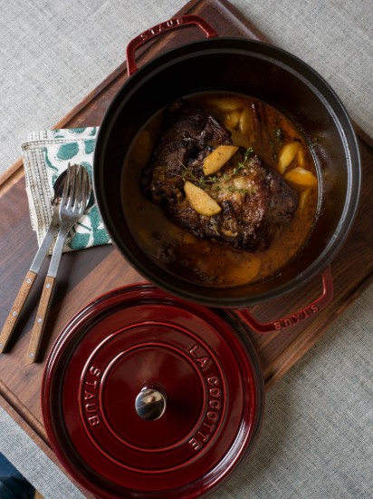 Cocotte Kochtopf, Gusseisen, 28 cm/6.7L, Grenadine - Staub