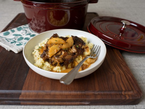 Cocotte Kochtopf, Gusseisen, 28 cm/6.7L, Grenadine - Staub