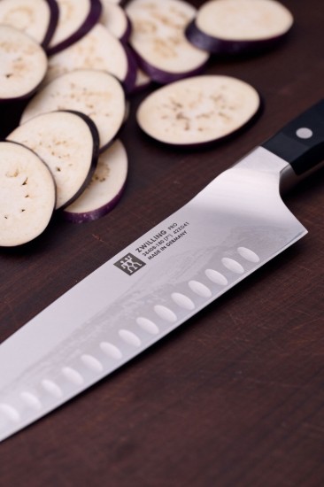 Нож Santoku, 18 см, <<ZWILLING Pro>> - Zwilling