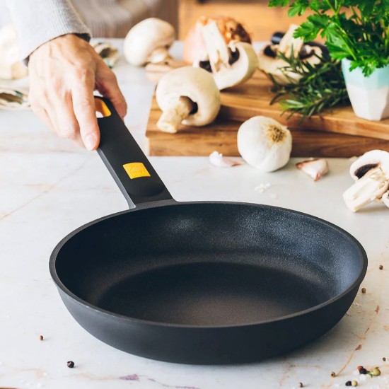 Frying pan, aluminium, 28 cm, "Daily Pro" - BRA