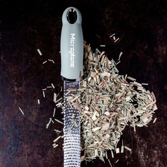 Klassische Reibe, chirurgischer Edelstahl, 32,5 cm, Sage Green - Microplane