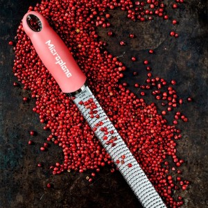 Classic grater, surgical-grade stainless steel, 32.5 cm, Lipstick Pink - Microplane