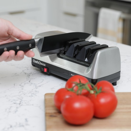 Electric knife sharpener Model 15XV Platinum - Chef's Choice
