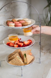 3-tier cake stand, metal, 29 x 19.5 x 43 cm - Artesa