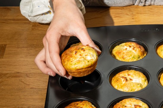 12 nodalījumu mafinu paplāte, metāls, GLIDE - Pyrex