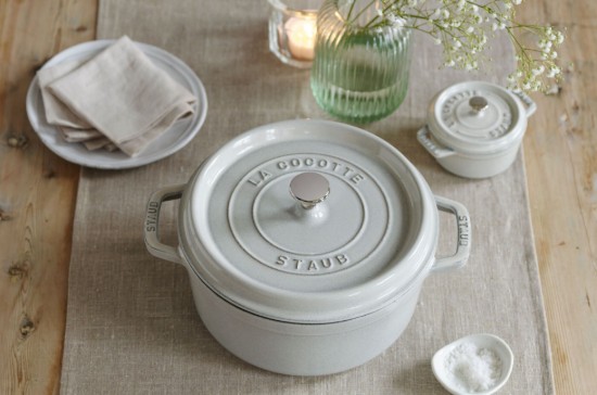 Cocotte cooking pot, cast iron, 20 cm/2,2 L, White Truffle - Staub