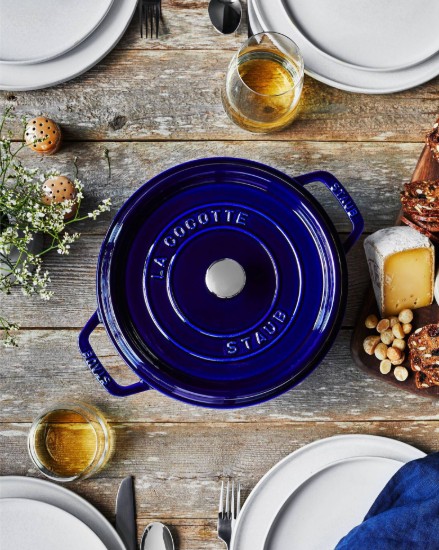 Cocotte cooking pot, cast iron, 22cm/2,6L, Dark Blue - Staub