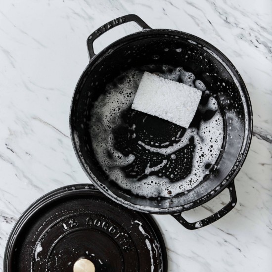 Cast iron Cocotte cooking pot, 24 cm/3,8L, Black - Staub 