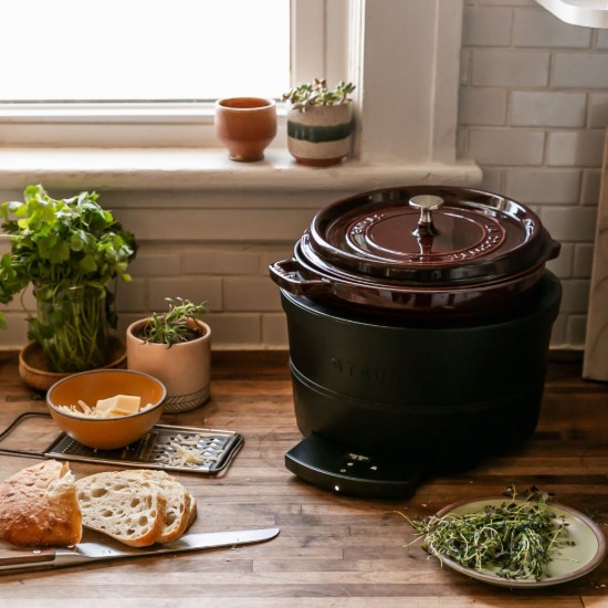 Lonac za kuhanje Cocotte od lijevanog željeza, 24 cm/3,8 l, Grenadine - Staub