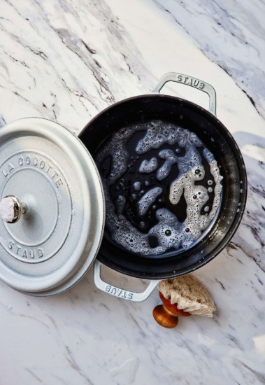 Cocotte cooking pot, cast iron, 28cm/6.7L, White Truffle - Staub