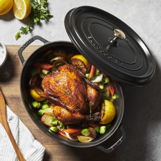 Oval Cocotte cooking pot, cast iron, 31cm/5.5L, Black - Staub
