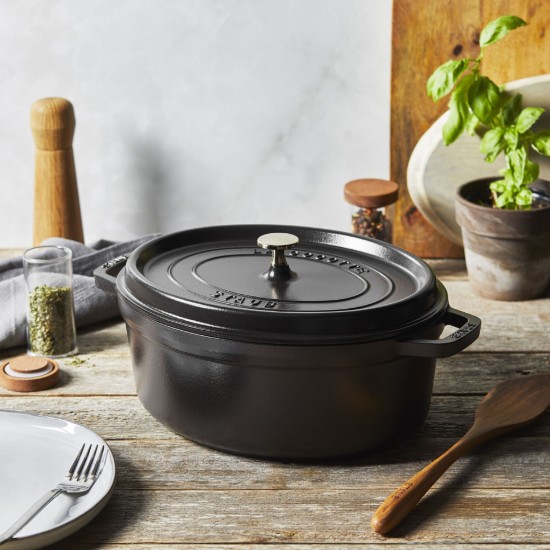 Oval Cocotte cooking pot, cast iron, 31cm/5.5L, Black - Staub