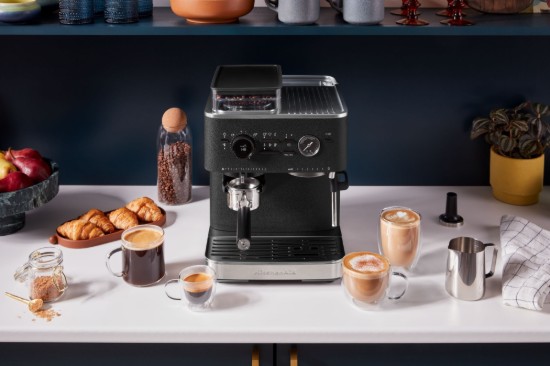 Полуаутоматска електрична машина за еспресо, 1500W, боја „Cave Iron Black“ - KitchenAid
