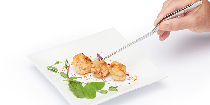 The Art of Plating: Tips and Tricks for Creating Spectacular Plates