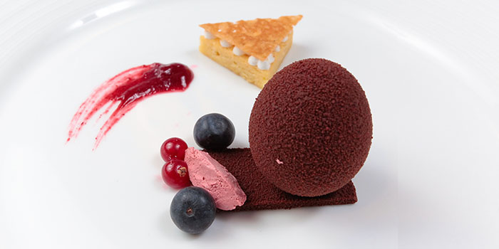 The Art of Plating: Tips and Tricks for Creating Spectacular Plates